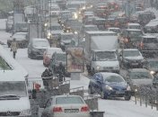 Снегопад в столице: киевлян призвали пересесть на общественный транспорт