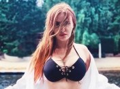 Развод - не помеха: Слава Каминская показала стройную фигуру в купальнике