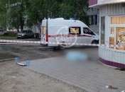 Праздновали день рождения: в России автомобиль влетел на автобусную остановку и насмерть сбил женщину (фото)