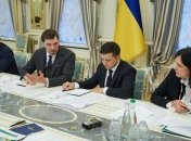 Гончарук рассказал Зеленскому о снижении тарифов на тепло в Украине