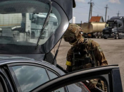 Виїзд за кордон для військовозобов'язаних чоловіків дозволений, але є винятки