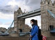 В Великобритании нашли объяснение новому росту случаев коронавируса