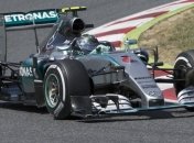 Mercedes протестирует две машины