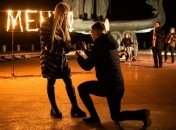 Вертолет, огонь и фейерверк: футболист "Шахтера" сделал предложение своей девушке (фото)