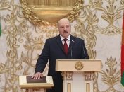 Плювати на всіх або чому Лукашенко так поспішив зі своєю коронацією