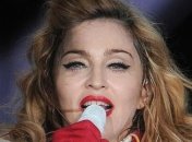 Мадонна переспівала свій хіт Vogue у ванній (Відео)