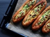 Что приготовить на завтрак быстро и просто: яйца запеченные в булке