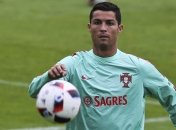 Микрофон Роналду продадут на аукционе