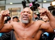 Шеннон Бриггс в образе античного воина явился на взвешивание Кличко