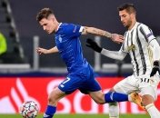 Нападающий Динамо показал, как его "душил" защитник Ювентуса (фото)