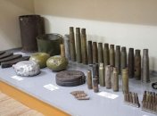 У шкільному музеї знайшли активний снаряд