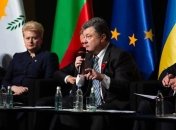 Порошенко: Агрессор продолжает укрепление своей военной силы на Донбассе