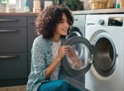 Повороты вони в стиральной машинке легко (изображение создано с помощью ИИ)
