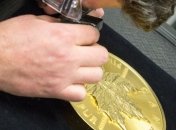 10 килограмм чистого золота: в Канаде выпустили самую большую монету (Фото)