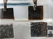 Группа ученых превратила воду в настоящее химическое топливо