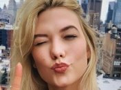 Карли Клосс призналась, как хочет выглядеть в день свадьбы