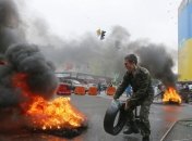 СМИ: на Майдане подожгли шины 