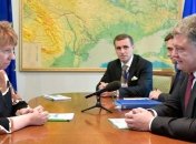 Порошенко сообщил Эштон, когда Украина ратифицирует СА с ЕС