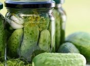 Медики раскрыли новые свойства огуречного рассола