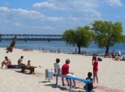 В Кременчуге произошла трагедия в компании детей, которые пили водку на пляже: подробности