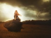 Волшебное путешествие: красивая девушка на фоне самых прекрасных мест (Фото)