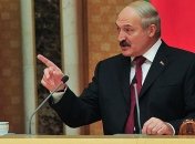 Трактор вылечит всех: Лукашенко знает, как вылечиться от вируса (Видео)