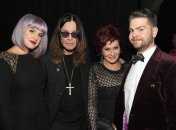 Оззи Осборн с женой Шерон, дочерью Келли и сыном Джеком