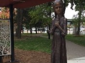 Прощать, но не забывать: в Торонто появился мемориал жертвам Голодомора