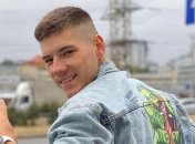 Подарил айфон девочке и забрал обратно: звезда TikTok Волошин неудачно хайпанулся (видео)