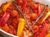 Курица запеченная с овощами