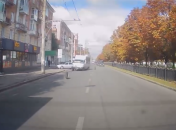 У маршрутки отлетели сразу два колеса