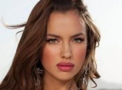 Ирина Шейк удивила фанатов своим внешним видом в купальнике