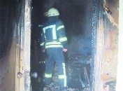 Пожар в одесской многоэтажке: пострадала девушка (Фото)