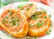 Картофельные зразы с начинкой из грибов и сулугуни – простой рецепт