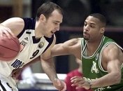 Драка баскетболистов в чемпионате Сербии (Видео)