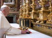 Папа предпочел микроавтобус лимузину