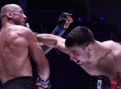 Украинский боец ММА нарвался на нокаут в Москве (видео)