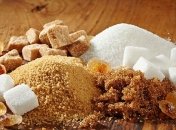 Диетологи развеяли распространенные мифы о сахаре