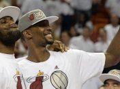 Крис Бош официально покидает "Майами" 