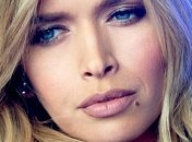 Сногсшибательная Вера Брежнева поделилась новой фотографией в свадебном платье