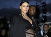 Двухлетняя дочь Ким Кардашьян уже носит каблуки