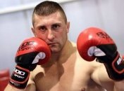 Комбайн зажевал руку бойца ММА, он лишился пальца (Фото 18+)