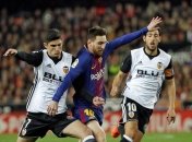 "Барселона" с трудом ушла от поражения на "Месталье"