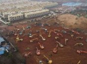 У Китаї побудували лікарню за 48 годин для хворих на коронавірус (Відео)
