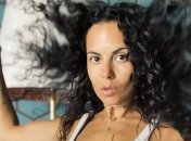 Настя Каменских без макияжа поделилась секретом восстановления сил перед рабочей неделей