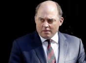 "Корабли шпионят вдоль всего побережья": британский министр обороны назвал Россию угрозой номер один