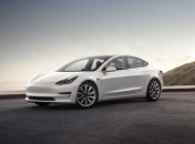 Tesla Model 3 поставила двойной рекорд 