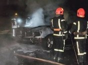 Спасатели обнаружили двух погибших при пожаре на теплотрассе в Киеве