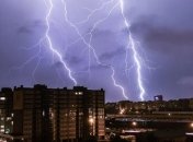 На Украину надвигаются сильные дожди с градом и грозы