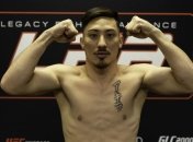 Боец ММА выиграл бой, улетев в глубочайший нокаут (Видео)